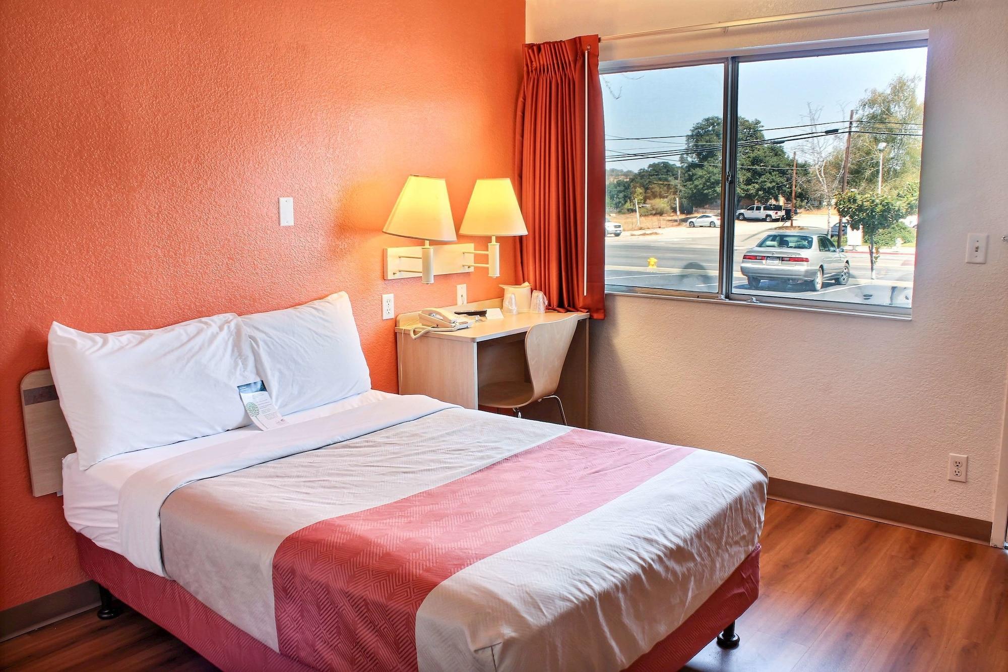Motel 6-Atascadero, Ca ภายนอก รูปภาพ